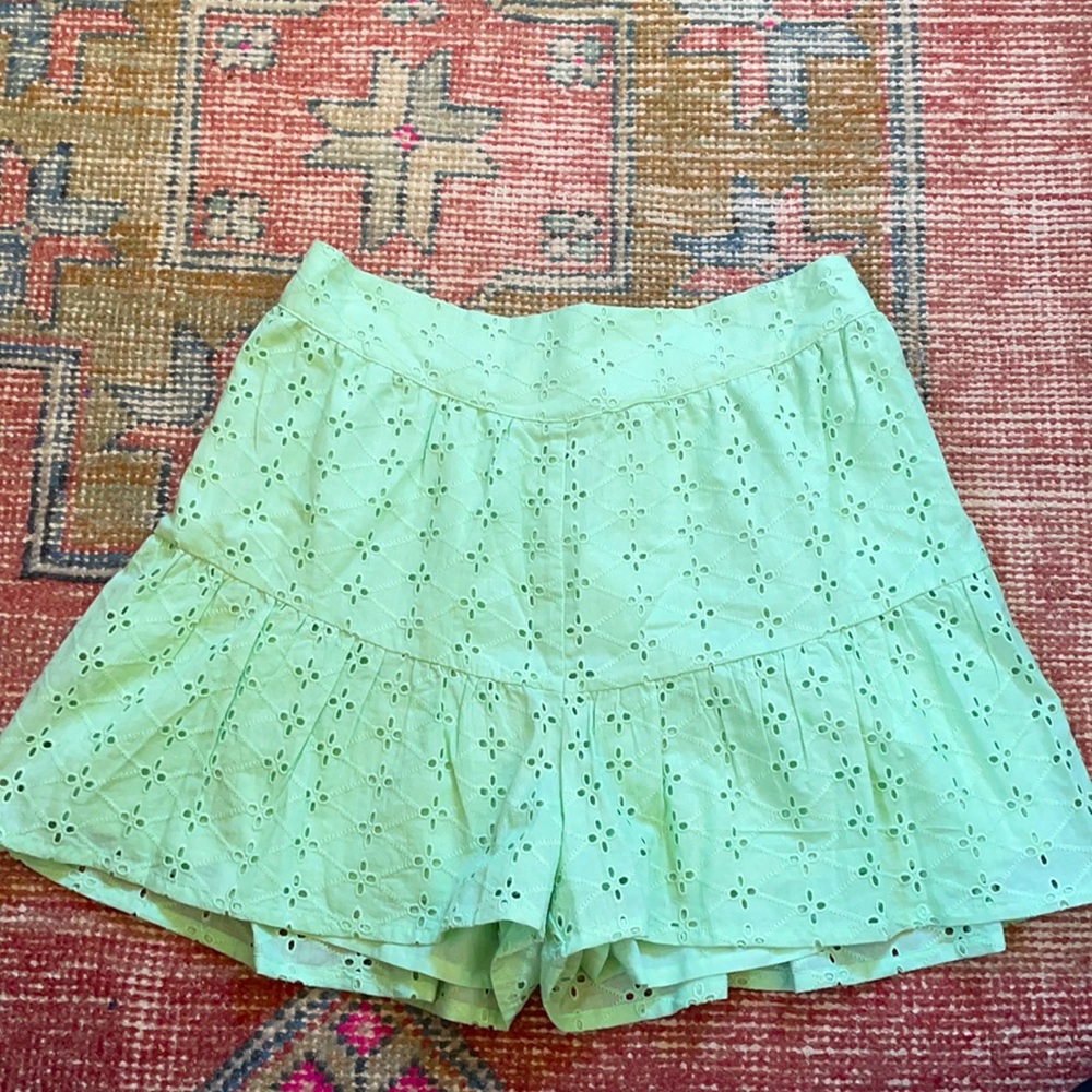 BCBG shorts in mint NWT $88